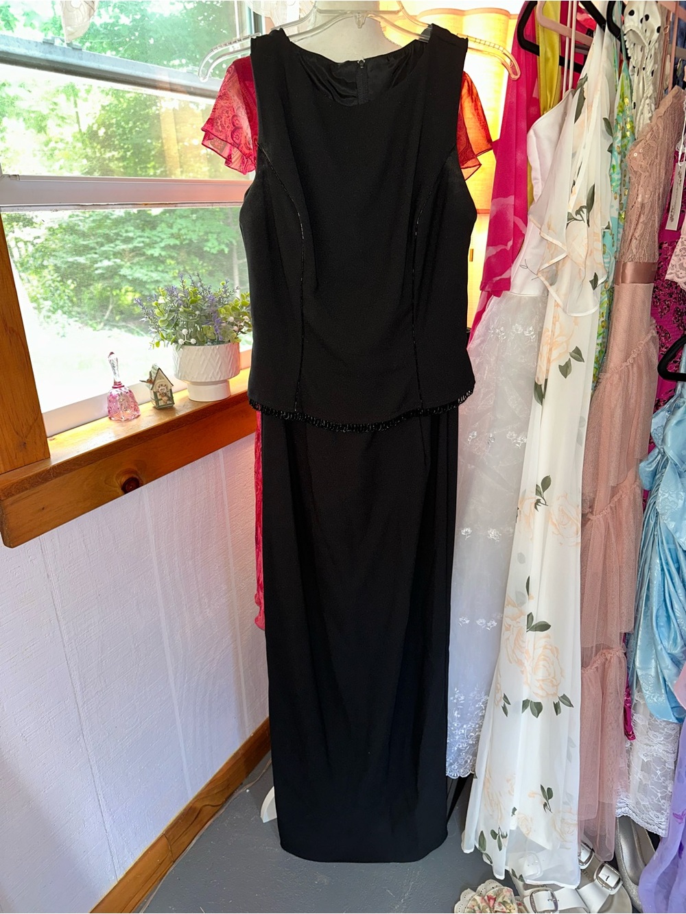 Scott McClintock Black Sleeveless Formal Gown